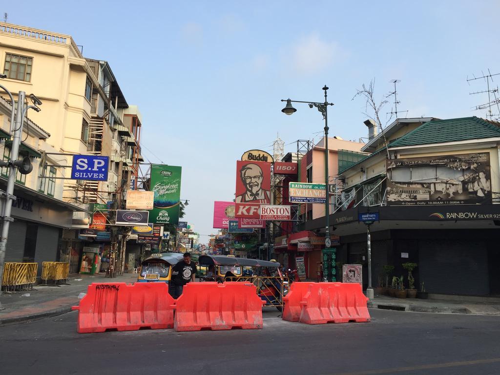 Ricos Honey Place Guesthouse Bangkok Exterior foto